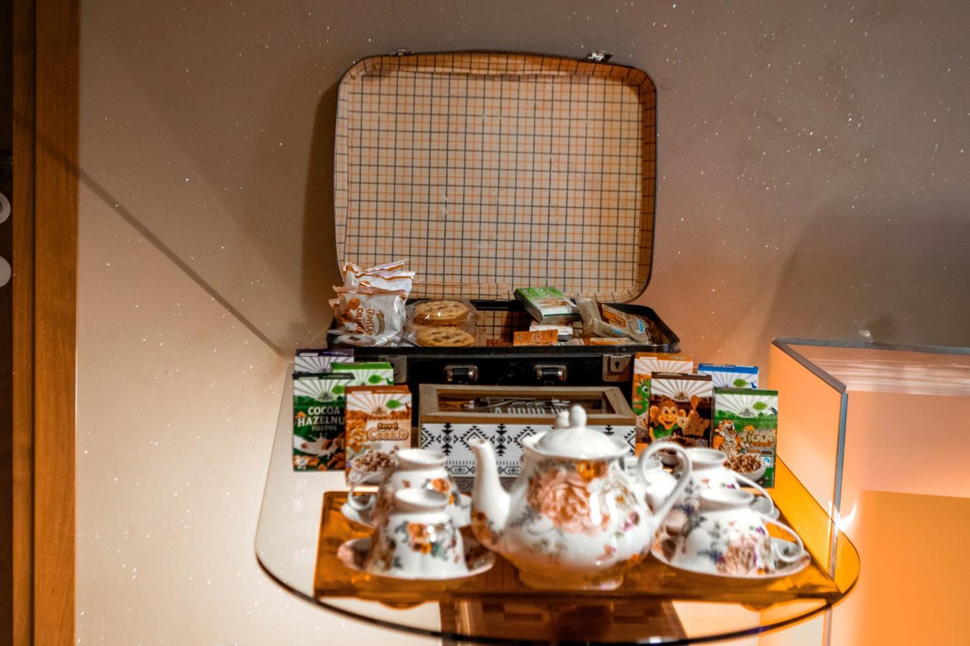 ピアチェンツァ Emmanueli65 Fronte Clinica Per 4 Matrimoniale E Castello Bed & Breakfast エクステリア 写真